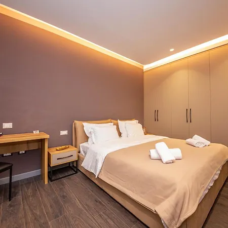 Blloku Unique * Tirana